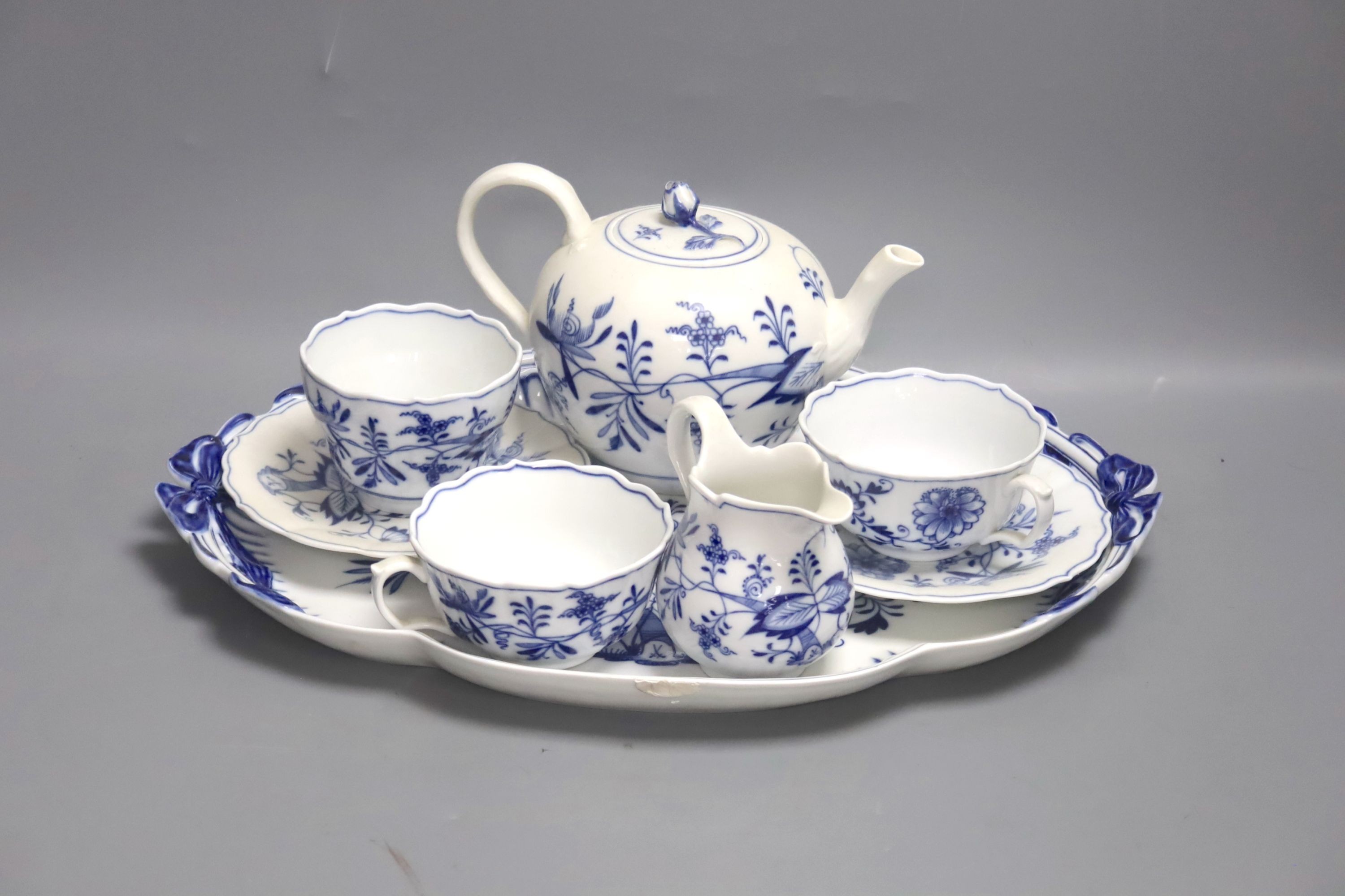 A Meissen blue and white onion pattern part cabaret set with tray, 39.5cm